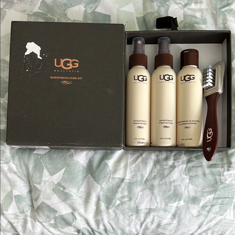 UGG Sheepskin Care Kit - Cream and Brown NIB